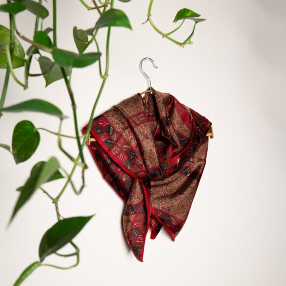 Large Scarf - Picture 5 of 6